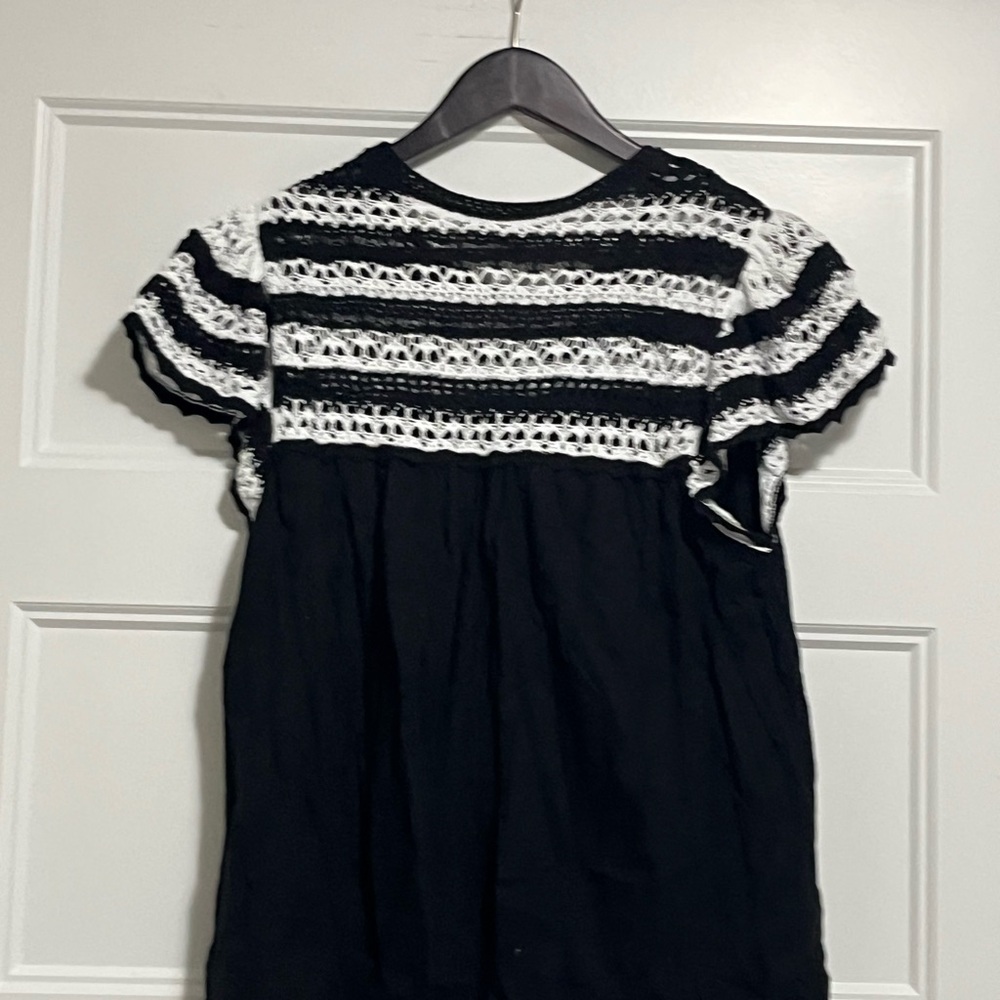Loft Crochet Ruffle Sleeve Top Large - Picture 3 of 10